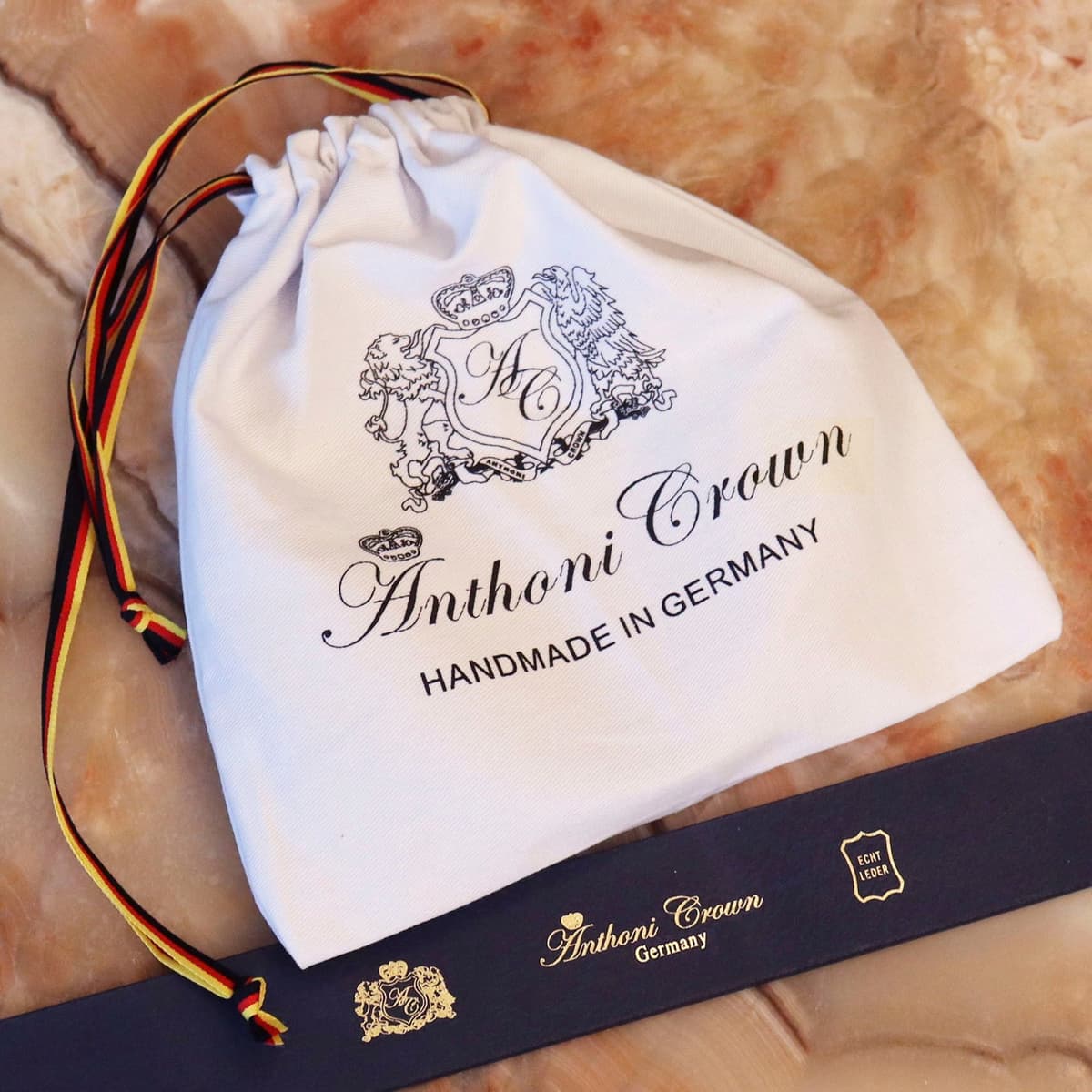 Ledergürtel ANTHONI CROWN, Herren, Gr. 110, blau (dunkelblau), Leder, Flechtoptik, Gürtel Ledergürtel, Pflanzlich gegerbter Vollrindledergürtel mit Flecht-Prägung dunkelblau 110