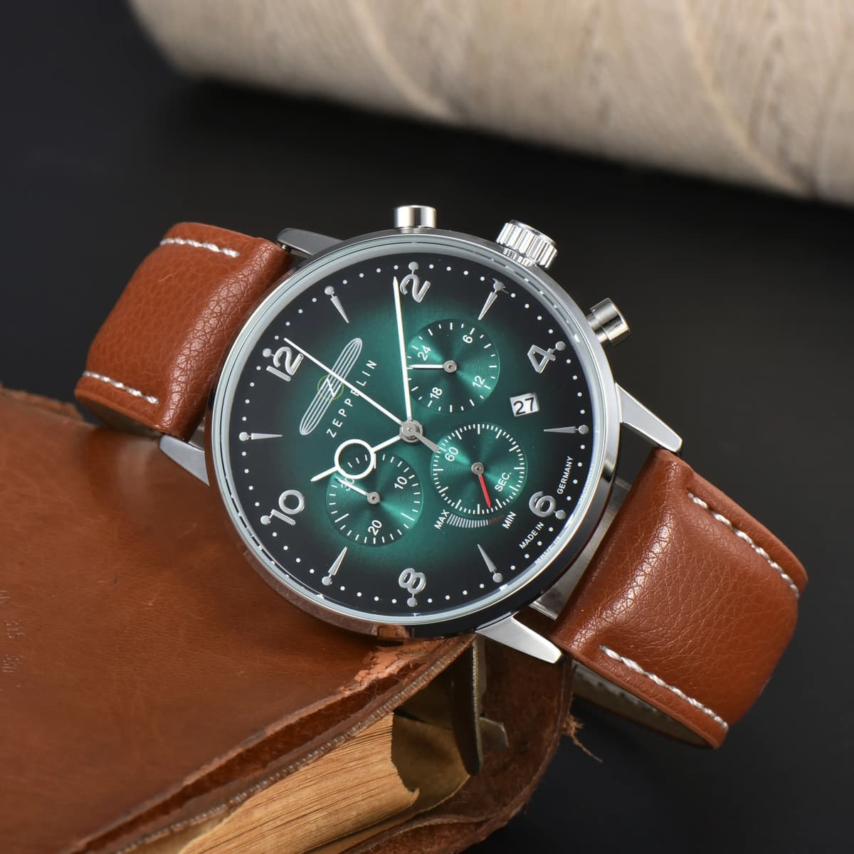 NONE 2025  Fashionable Multifunctional Chronograph Automatic Date Zeppelin Business Leather Men's Watch Quartz Wrist Watch