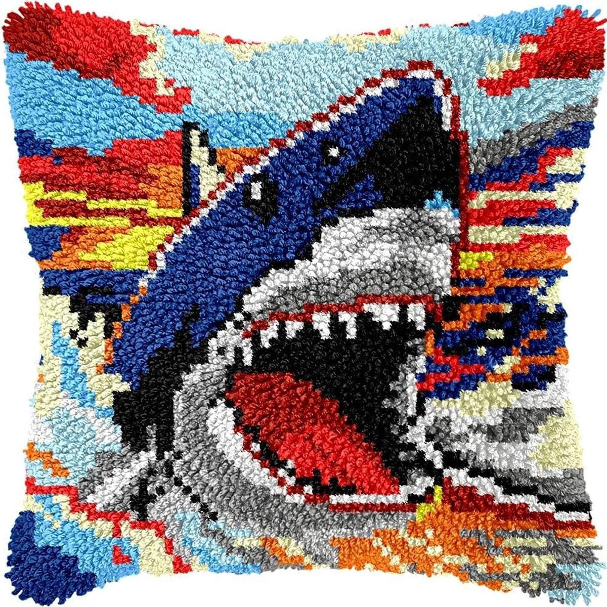 Haai Klink Haak Kussen Kit - Blauw Doe-het-zelf Kussen met Voorbedrukt Canvas - 43 x 43 cm
