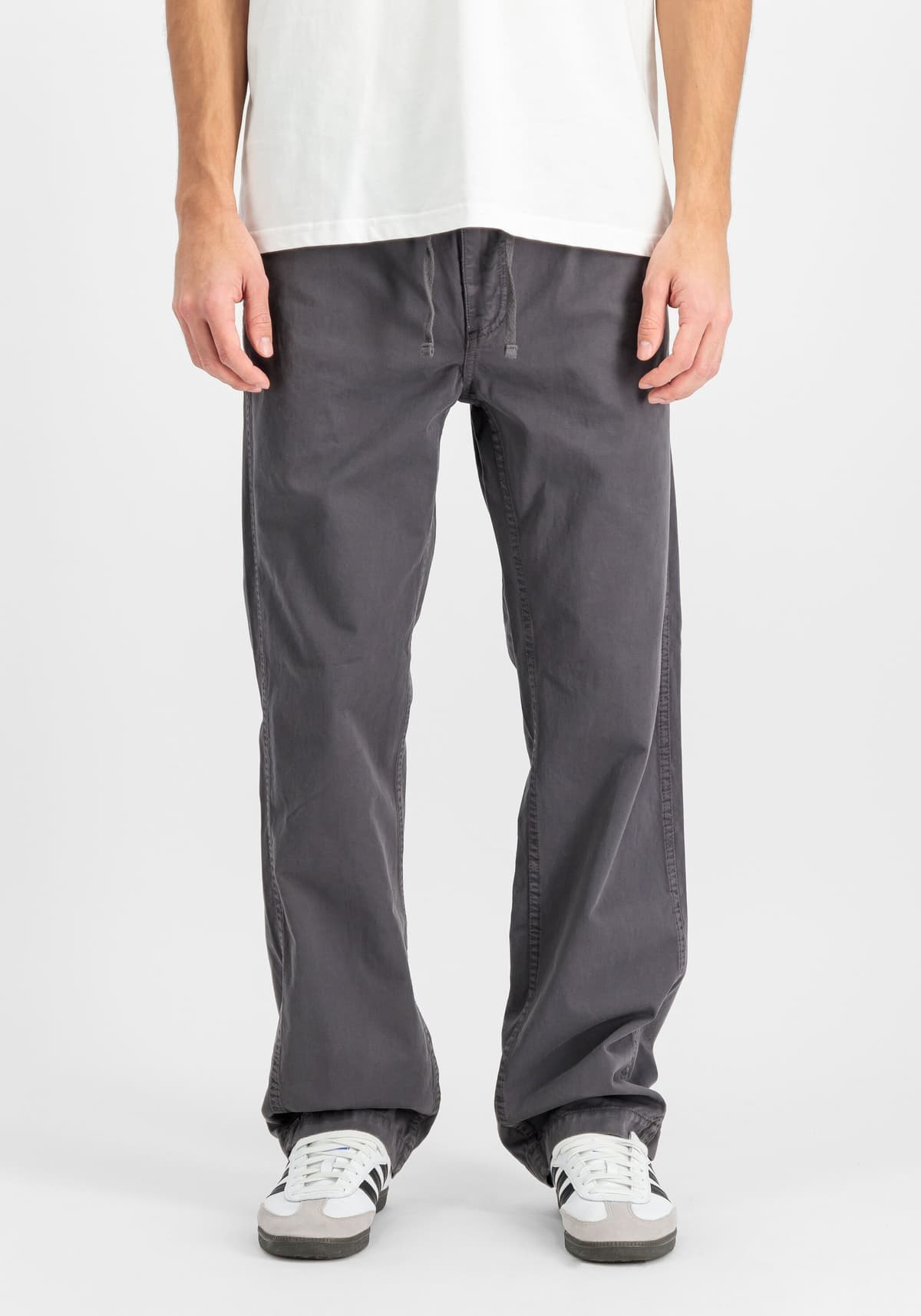 Shorts ALPHA INDUSTRIES "Basic Cotton Pants", Herren, Gr. 30, Normalgrössen, grau (vintage grau), Obermaterial: 100% Baumwolle, Hosen Shorts vintage grau 30, Normalgrössen