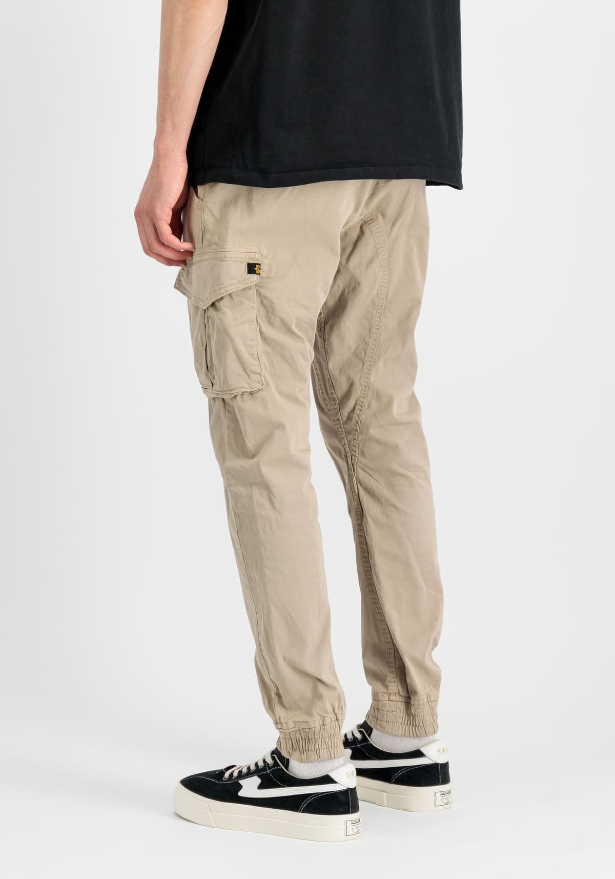 Cargohose ALPHA INDUSTRIES "Cotton Twill Slim Jogger", Herren, Gr. XXL, Normalgrössen, beige (vintage sand), Obermaterial: 98% Baumwolle, 2% Elastan. Futter: 100% Baumwolle, Hosen Cargohose vintage sand XXL, Normalgrössen