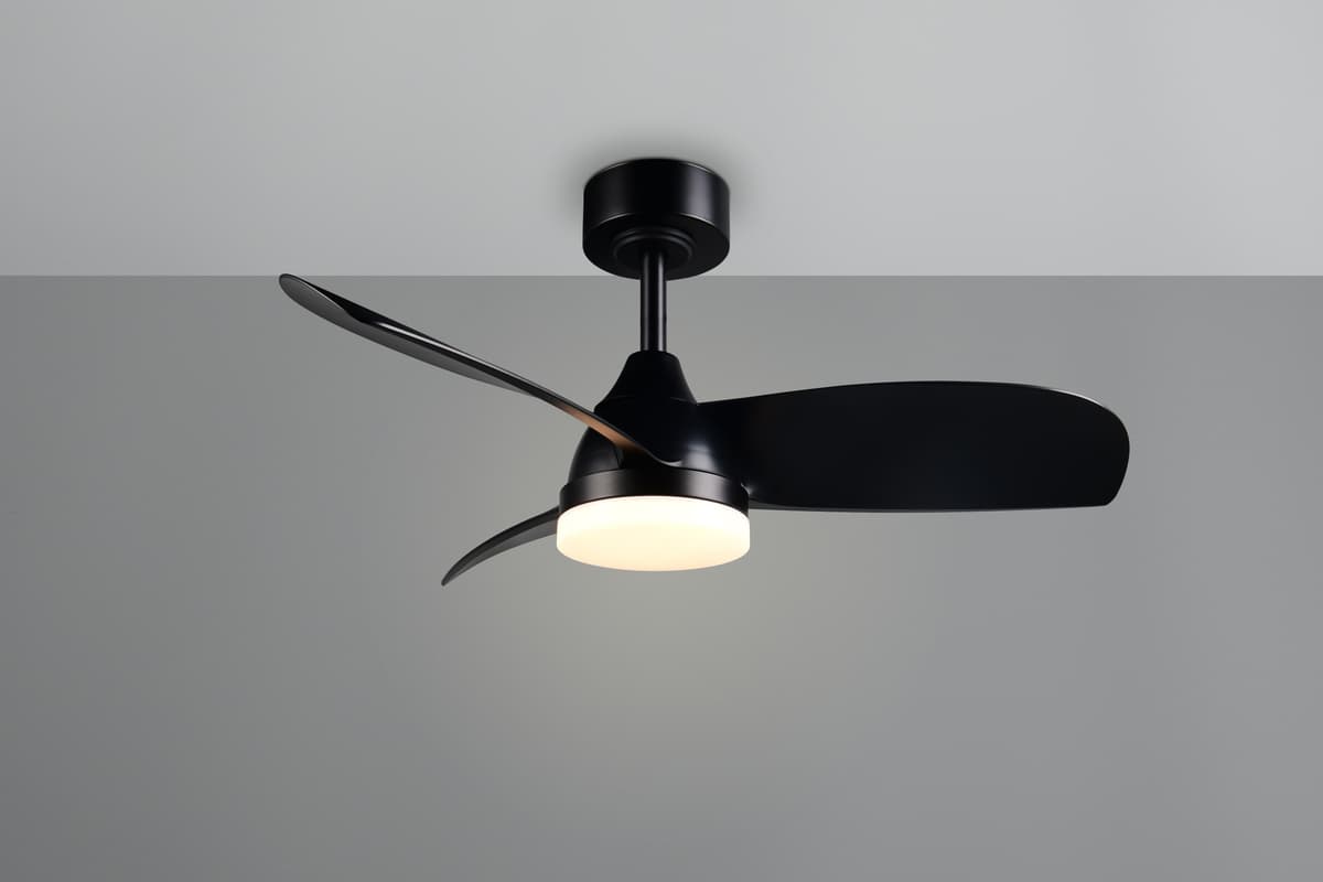 REALITY LEUCHTEN LED Deckenleuchte "HELSINKI mit Ventilator, Deckenventilator mit Licht inkl Fernbedienung", schwarz (schwarz matt), 1, Ø 90cm H: 40cm, 1 Stk., Leuchten, 6 Geschwindigkeiten höhenverstellbar Vor-& Rücklauf dimmbar Nachtlicht, LED Deckenleu