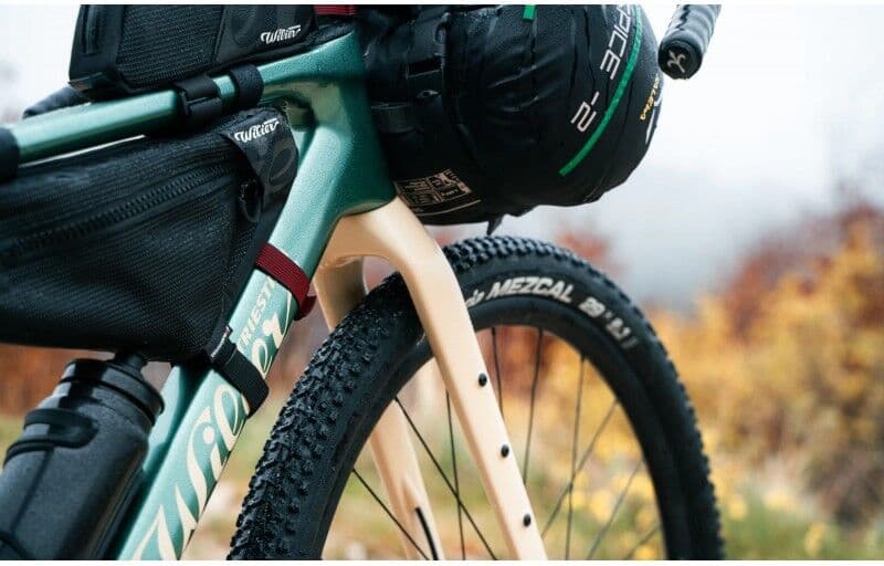 WILIER Bici in carbonio gravel  ADLAR GRX 1x11v Miche Contact