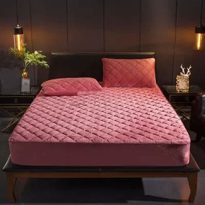 Evergreen Home Goods Crystal Velvet Mattress Cover, Thicken Quilted Bed Sheet, Warm Plush Fitted Sheet For Queen King Sizes bean Red twin 39x74x12 Inch