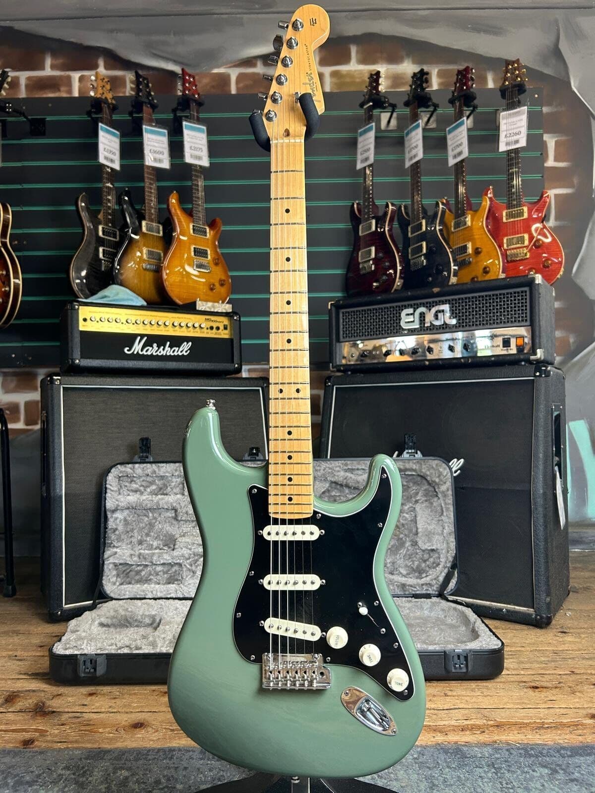 Fender American Professional Stratocaster Antique Olive 2017 Electric Guitar   Original - Refurbished