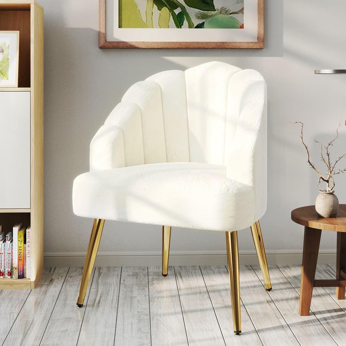 Altro Poltrona In Velluto Imbottita Con Schienale A Conchiglia E Gambe In Acciaio Per Camera E Salotto, 63x65x84cm, Crema