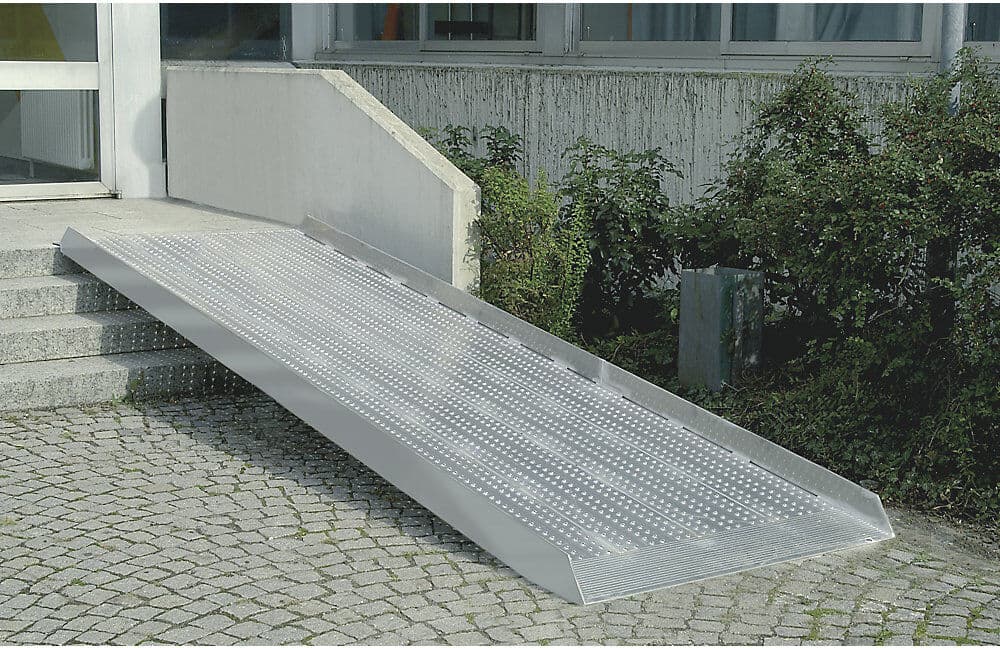 kaiserkraft Treppenrampe, rutschfest, Tragfähigkeit 400 kg, LxB 1505 x 815 mm