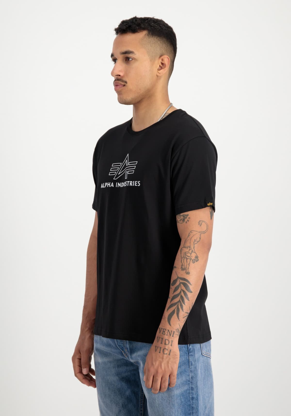 T-Shirt ALPHA INDUSTRIES "Basic Mid Logo TPU T-Shirt", Herren, Gr. S, schwarz (schwarz, chrome), Obermaterial: 100% Baumwolle, Shirts T-Shirt