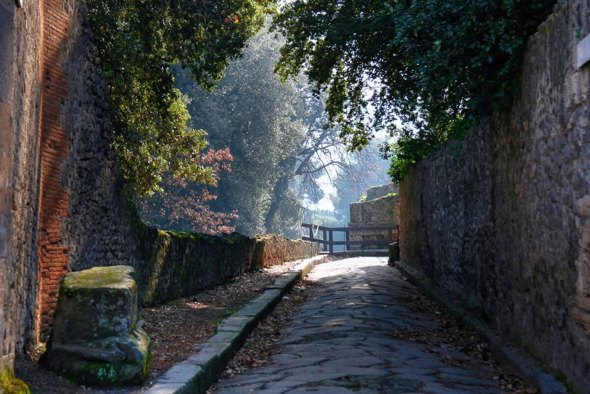 Fototapete PAPERMOON "Alte Strasse", bunt, B:1,5m L:1,11m, Vlies, Tapeten, Fototapete bunt B/L: 1,5m x 1,11m, Bahnen: 7 Stk.