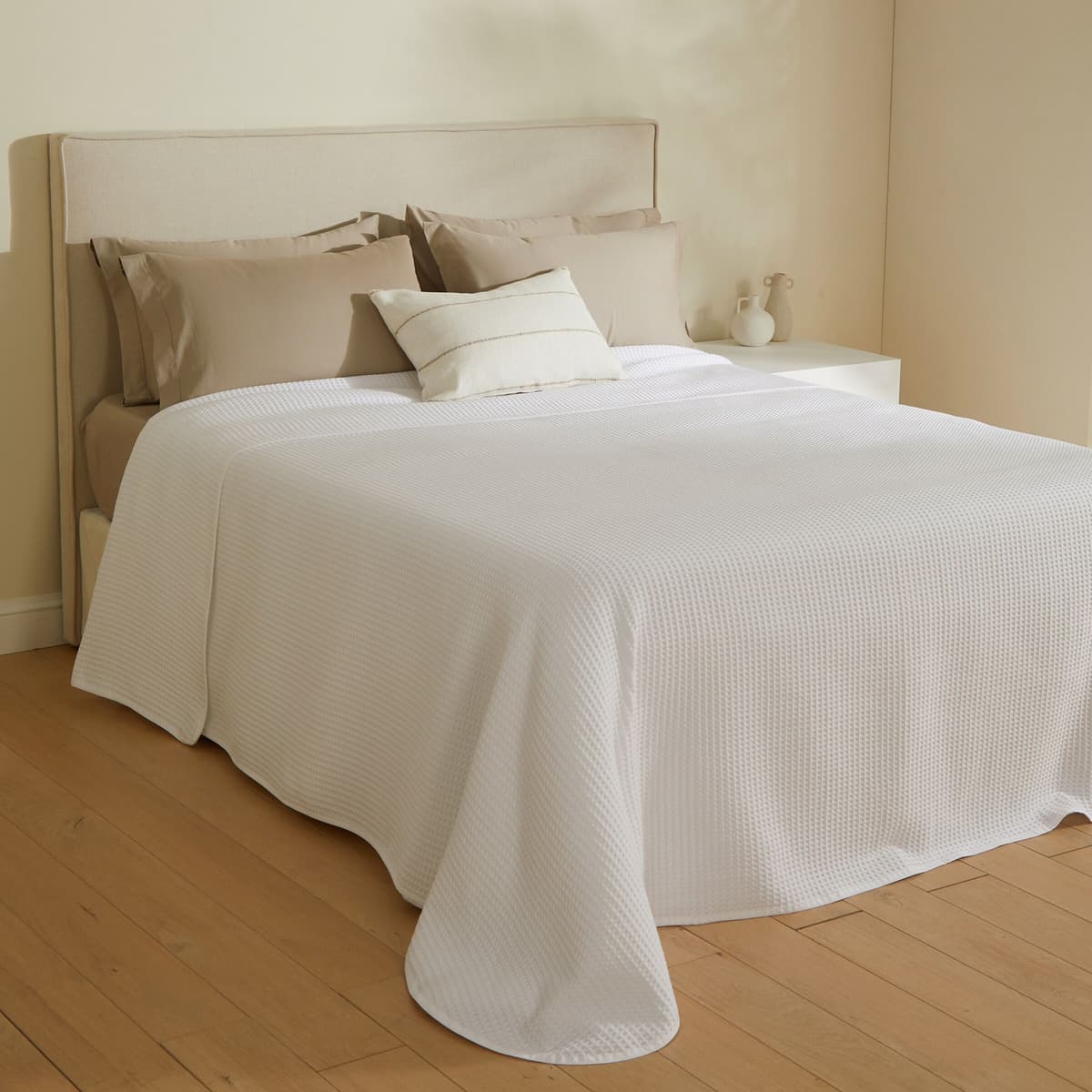 El Corte Inglés Colcha algodón Marlene .  (Cama 200 cm) Blanco