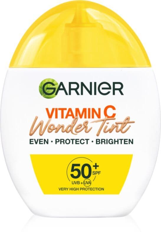 Garnier Vitamin C Wonder Tint ελαφρύ τονωτικό υγρό SPF 50+ απόχρωση Muedium 40 ml