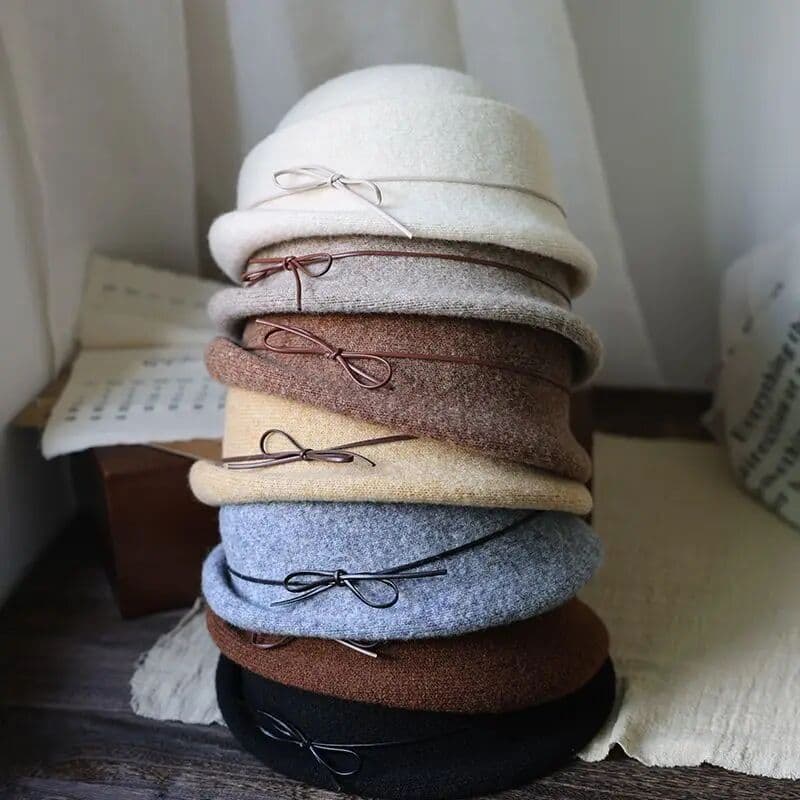 NONE Hepburn Vintage style ivory cloche hat Beret Hats For Women Ladies Elegant French Wool Felt Hat  Autumn/Winter