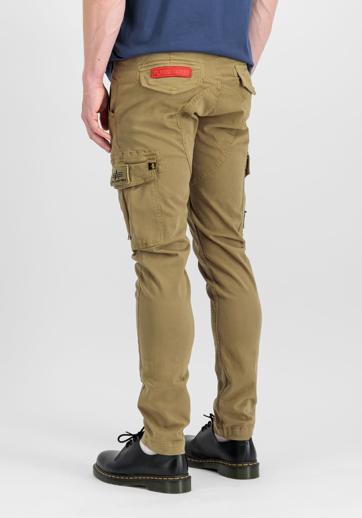Cargohose ALPHA INDUSTRIES "Petrol Patch Slim Pants", Herren, Gr. 38, Normalgrössen, grün (olive), Obermaterial: 98% Baumwolle, 2% Elastan. Futter: 100% Baumwolle, Hosen Cargohose olive 38, Normalgrössen