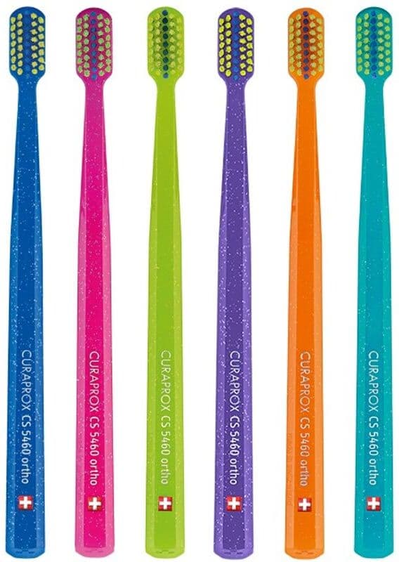 Curaprox Cs 5460 Ortho - Spazzolino con scanalatura per gli apparecchi ortodontici, 1 pezzo