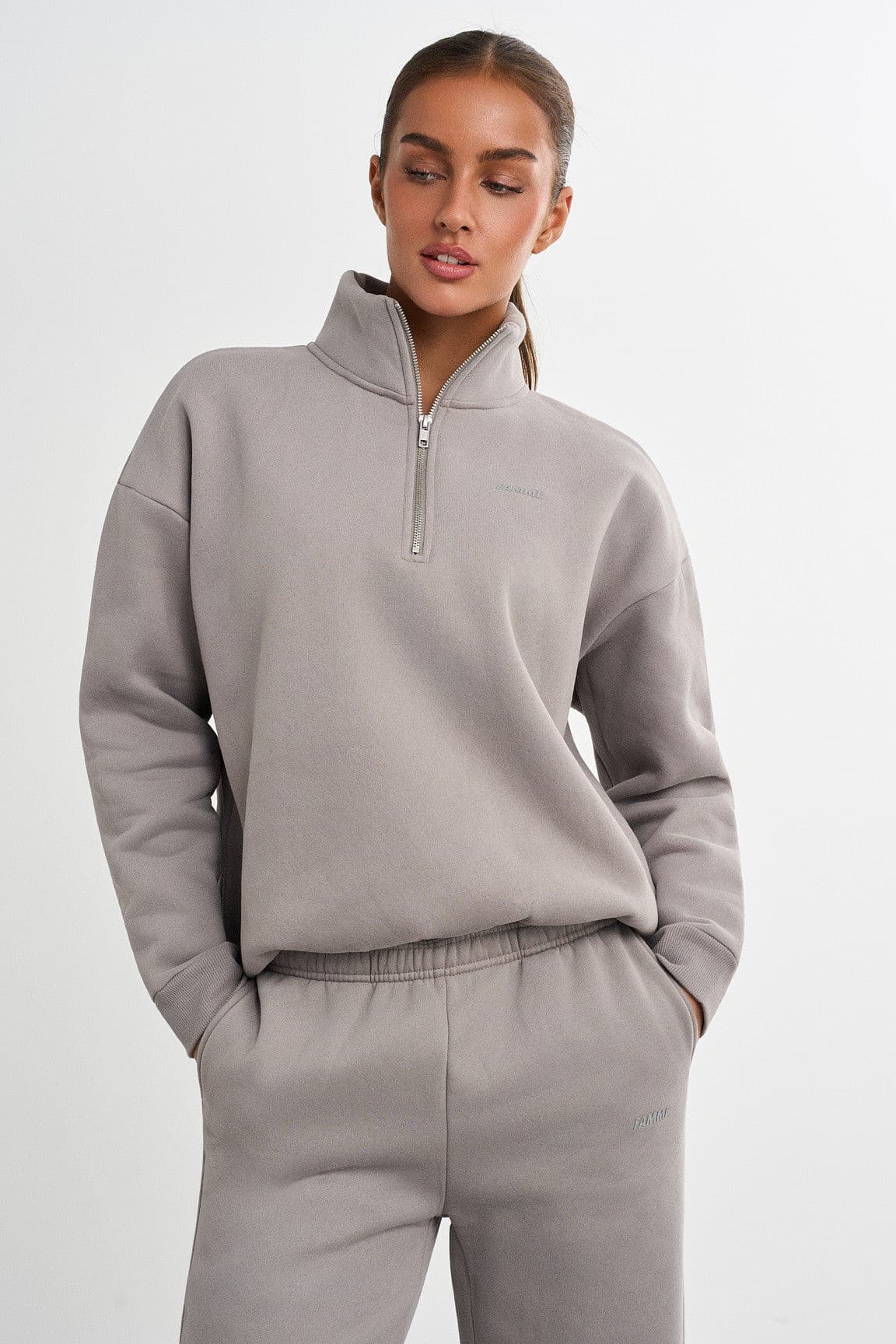 FAMME - Half Zip Sweater - Khaki / XS