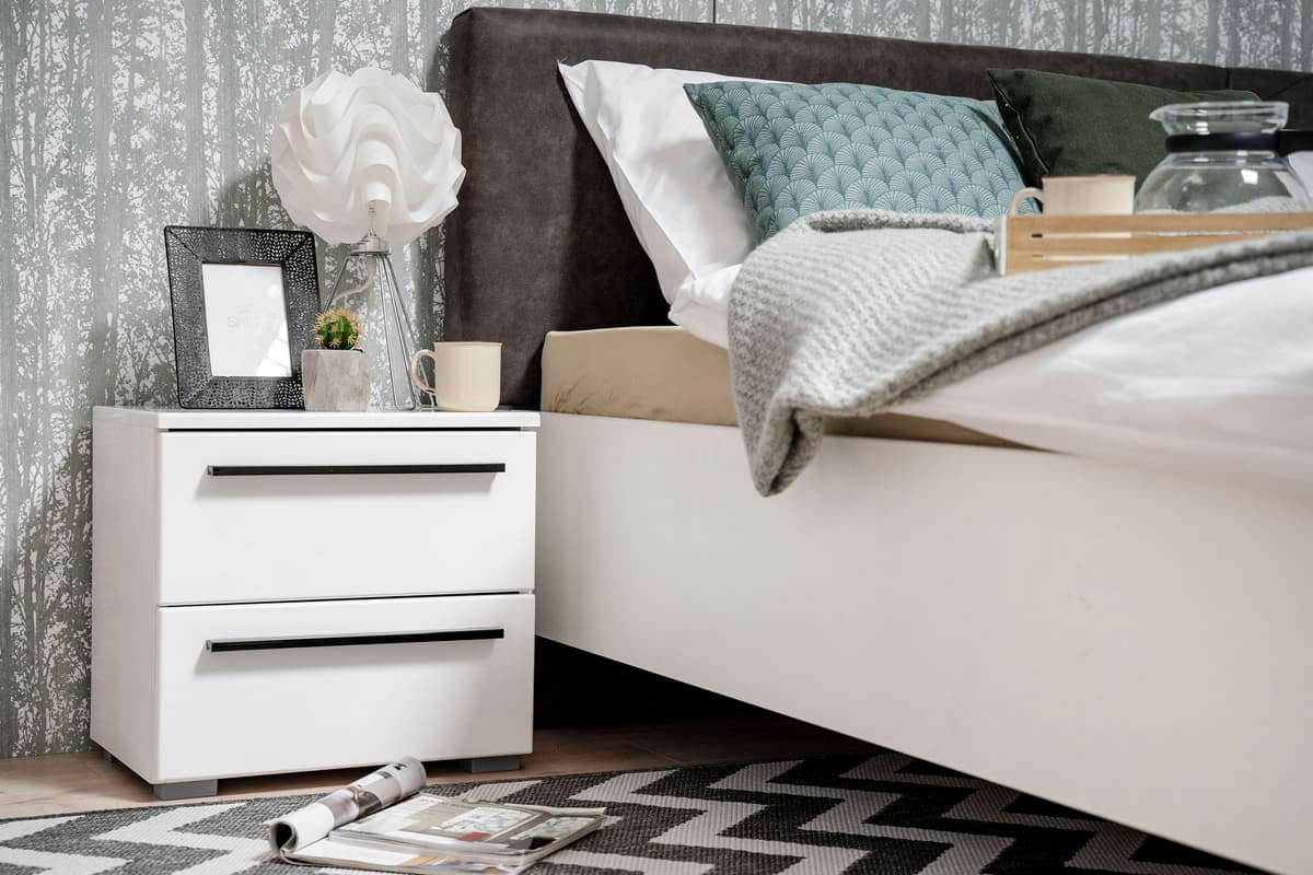 Nachtkommode HOME AFFAIRE "Ksanti", weiss (weiß), B:44,5cm H:42,5cm T:33,5cm, Holzwerkstoff, MDF, Sideboards, Nachtkommode, Mit 2 Schubkästen, hochglänzende Front weiß B/H/T: 44,5cm x 42,5cm x 33,5cm, 2 Stk.