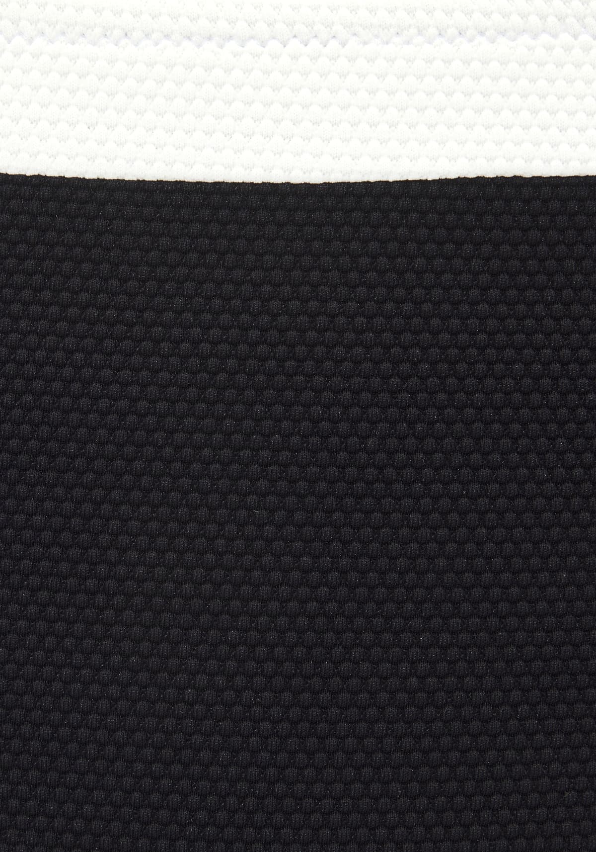 Bikini-Hose LASCANA "Chic", Damen, Gr. 40, N-Gr, schwarz-weiß (schwarz, creme), Recycling-Polyamid, Strukturmuster, kontrastfarbene Details, Badehosen Bikini-Hose, aus eleganter Strukturware