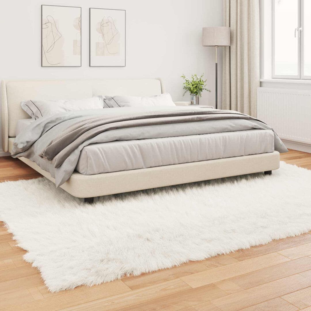 Latitude Run Solid Colour Standard Area Rug White Rectangle 240 x 340 cm