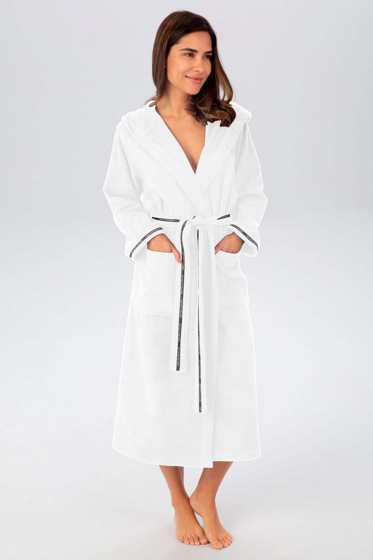 Damenbademantel BRUNO BANANI "Danny, ideal für Sauna & Spa, Hotelbademantel, Morgenmantel" Gr. M, weiss (weiß), L:120cm, Walkfrottier, Hausmäntel, Damenbademantel, mit Logostreifen, aus 100% Baumwolle, XS-3XL weiß M L: 120cm, N-Gr