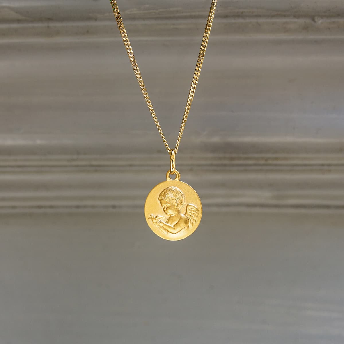 Maison de la Médaille Médaille Ange à la colombe - Or jaune 9ct