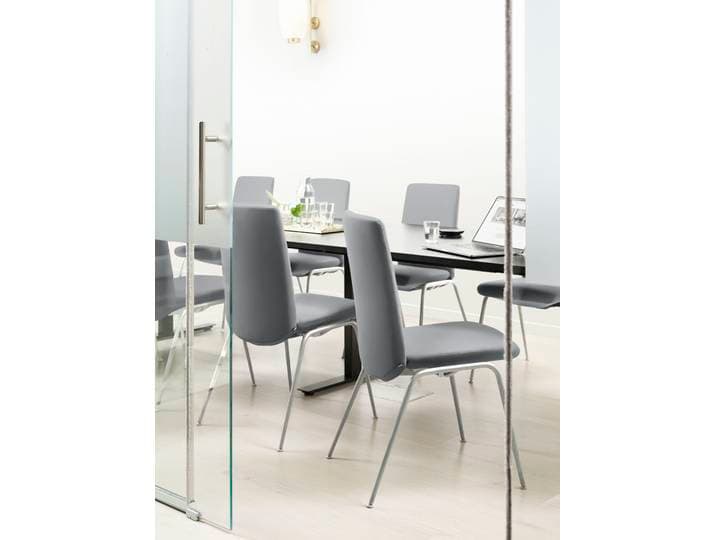 Polsterstuhl STRESSLESS Laurel , grau (wild dove batick, schwarz matt), B:57cm H:92cm T:59cm, Leder BATICK: BATICK ist ein leicht korrigiertes, durchgefärbtes und genarbtes Möbelleder, bei dem die meisten Unebenheiten und Spuren in der Regel entfernt wurden., Stühle, Polsterstuhl, Low Back, Größe M, mit Beinen aus Stahl in Schwarz matt